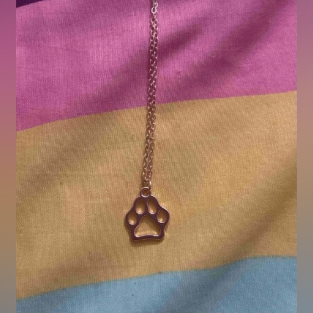 Rose Gold 🐾 Paw Print Necklace NWT - Picture 8 of 14
